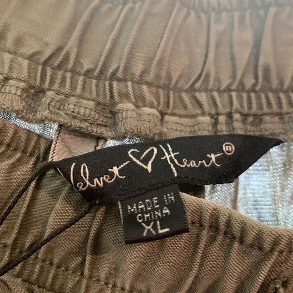 🛑 SOLD 🛑 - Olive Green Jogger Cargo Pants - Picture 7 of 12